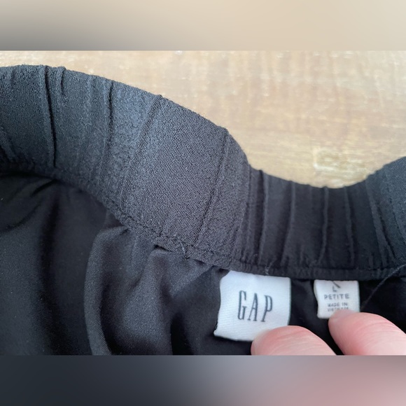 GAP Tiered Midi Skirt in Black Sz Large Petit - Picture 3 of 4